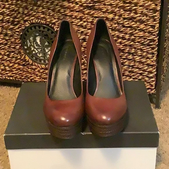 Trouvé Dark Chocolate Leather Platform Heels - Picture 7 of 8